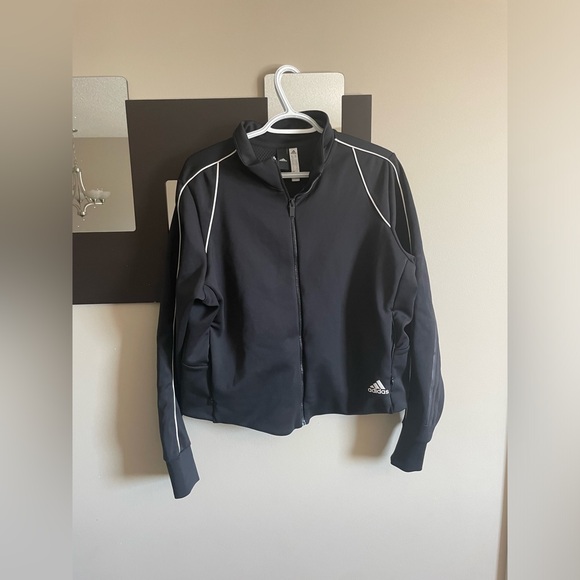 Black jacket. - Picture 1 of 2